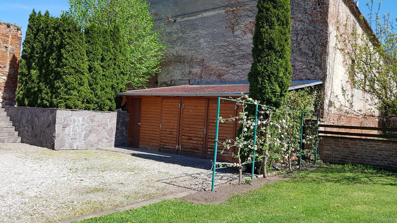 Penzion U Vlků Valtice Exterior foto